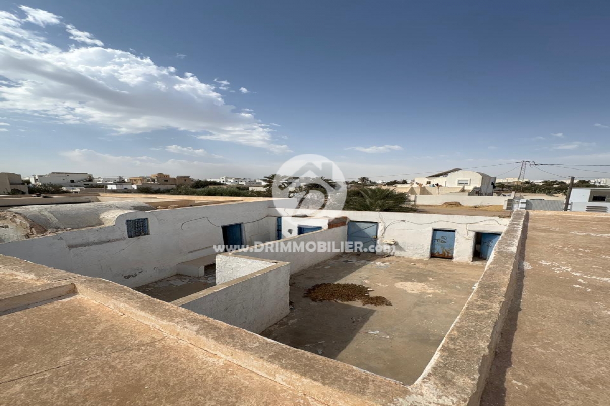 V794 -                            Vente
                           Houch Djerbien Djerba