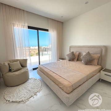 L174 -                            بيع
                           Villa avec piscine Djerba