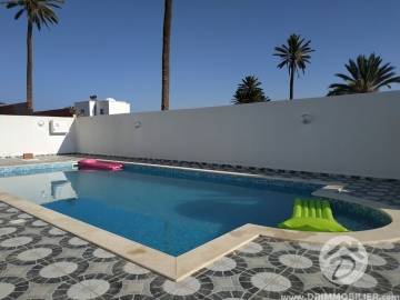 L243 -                            بيع
                           Villa avec piscine Djerba