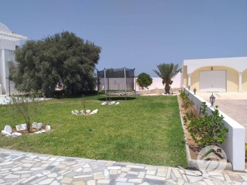 L284 -                            بيع
                           Villa avec piscine Djerba