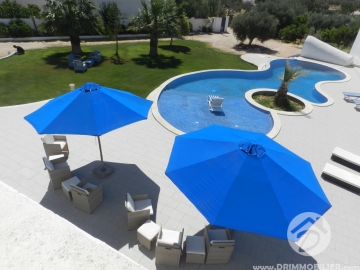 L301 -                            Vente
                           Villa avec piscine Djerba