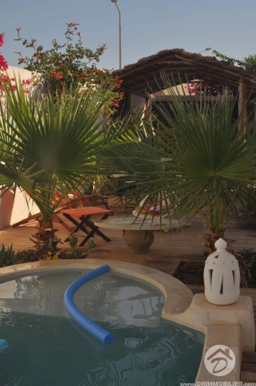 L308 -                            بيع
                           Villa avec piscine Djerba