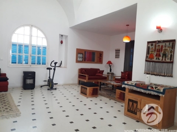 L320 -                            بيع
                           Villa avec piscine Djerba