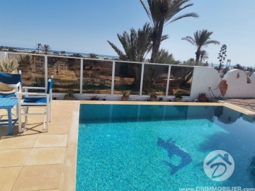 L347 -                            بيع
                           Villa avec piscine Djerba