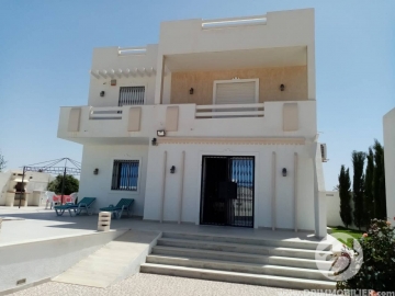 L358 -                            بيع
                           Villa avec piscine Djerba