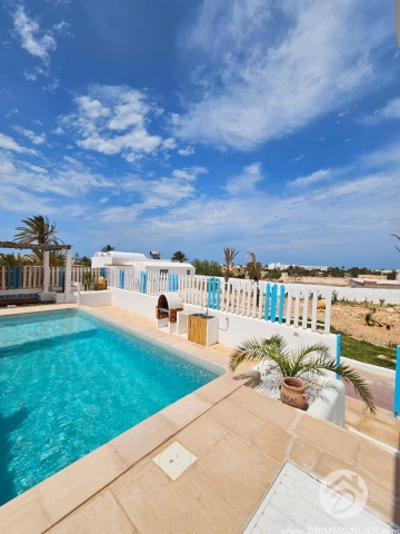  L384 -    Villa avec piscine Djerba
