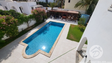 L386 -                            بيع
                           Villa avec piscine Djerba