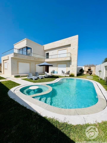 L388 -    Villa avec piscine Djerba