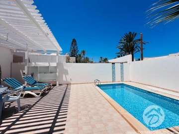  L415 -  Sale  Villa with pool Djerba