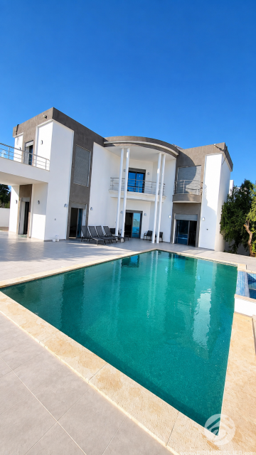  L418 -    Villa avec piscine Djerba