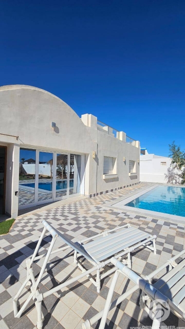 L419 -                            بيع
                           Villa avec piscine Djerba