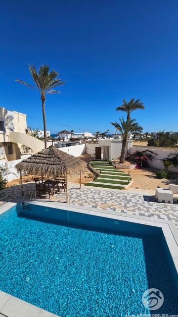 L419 -                            بيع
                           Villa avec piscine Djerba