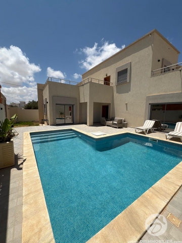 L447 -                            Vente
                           Villa avec piscine Djerba