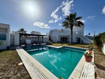 L465 -                            Vente
                           Villa avec piscine Djerba