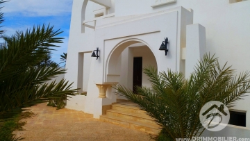 V143 -                            Sale
                           Villa avec piscine Djerba