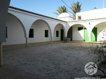 V170 -                            Vente
                           Houch Djerbien Djerba