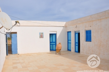 V186 -                            Vente
                           Houch Djerbien Djerba