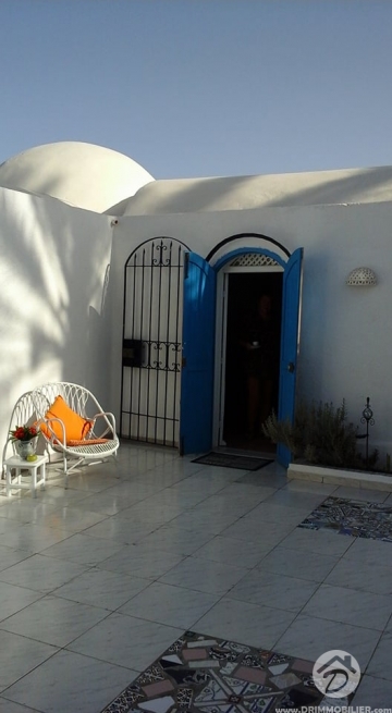 V189 -                            Sale
                           Houch Djerbien Djerba