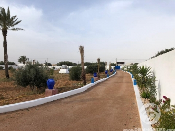 V253 -                            Vente
                           Villa avec piscine Djerba