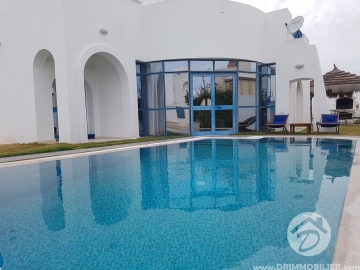 V278 -                            Vente
                           Villa avec piscine Djerba