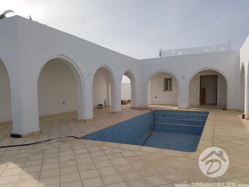 V295 -                            بيع
                           Villa avec piscine Djerba