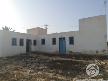 V329 -                            Sale
                           Houch Djerbien Djerba