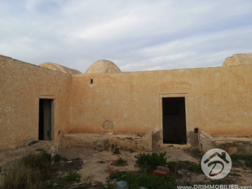 V369 -                            Sale
                           Houch Djerbien Djerba