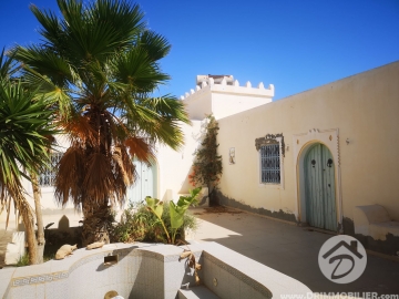 V424 -                            Sale
                           Houch Djerbien Djerba