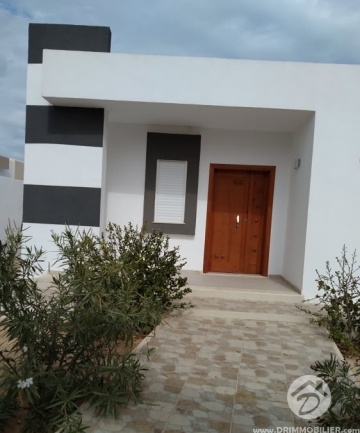 V431 -                            Vente
                           Villa avec piscine Djerba