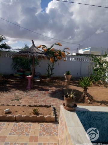 V450 -                            بيع
                           Villa avec piscine Djerba