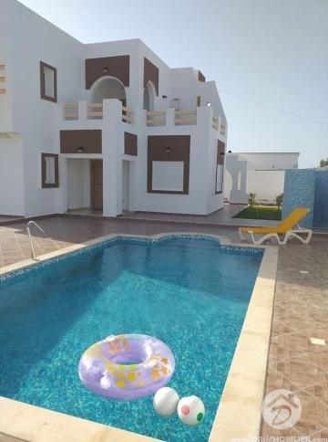 V454 -                            بيع
                           Villa avec piscine Djerba