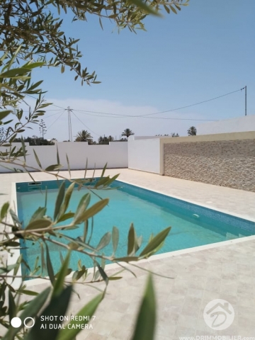 V478 -                            Vente
                           Villa avec piscine Djerba