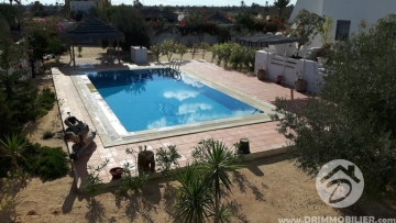 V500 -                            Sale
                           Villa avec piscine Djerba