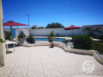 V522 -                            Vente
                           Villa avec piscine Djerba