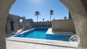 V563 -                            Sale
                           Houch Djerbien Djerba