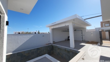 V590 -                            Vente
                           Villa avec piscine Djerba