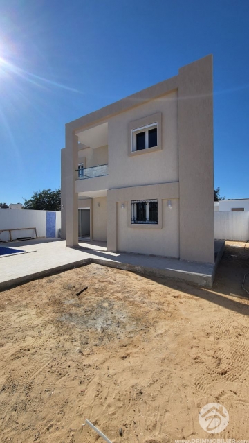 V591 -                            Vente
                           Villa avec piscine Djerba