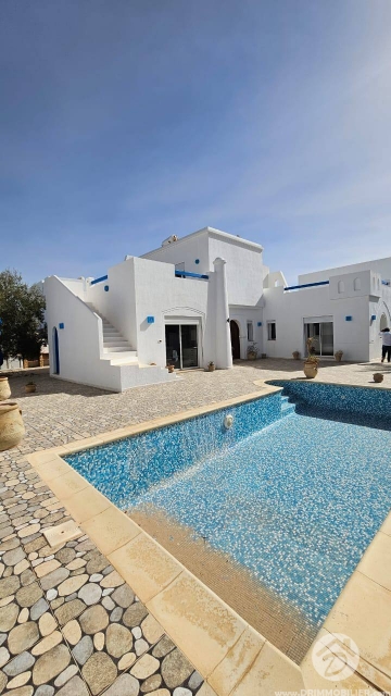 V606 -                            Vente
                           Villa avec piscine Djerba