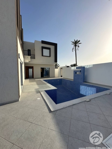 V612 -                            بيع
                           Villa avec piscine Djerba