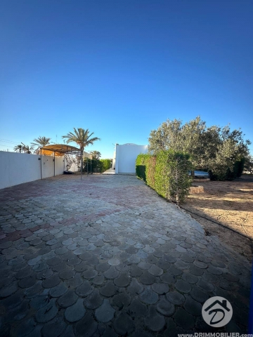 V630 -                            Sale
                           Villa avec piscine Djerba