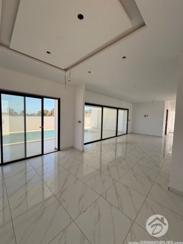 V707 -                            Vente
                           Villa avec piscine Djerba