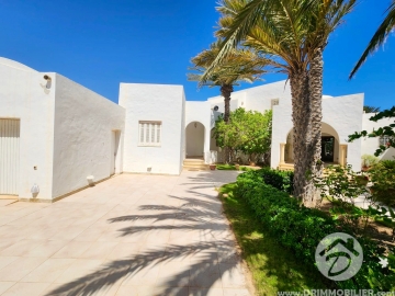V710 -                            Vente
                           Villa avec piscine Djerba
