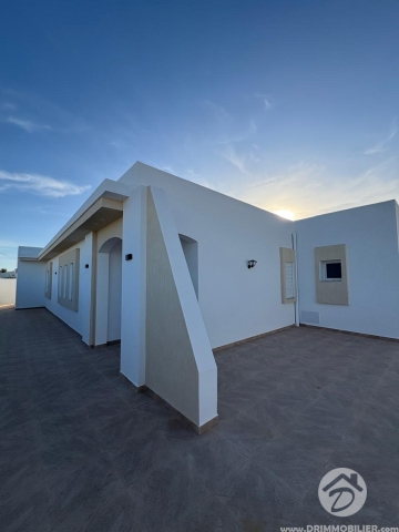 V712 -                            Vente
                           Villa avec piscine Djerba