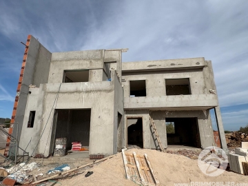 V728 -                            Vente
                           Villa avec piscine Djerba