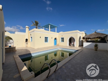 V736 -                            Vente
                           Villa avec piscine Djerba
