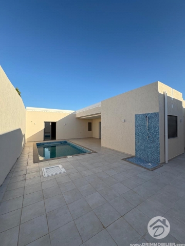 V739 -                            Vente
                           Villa avec piscine Djerba