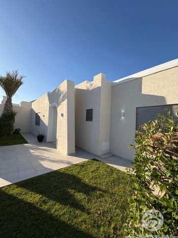 V739 -                            Vente
                           Villa avec piscine Djerba
