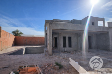 V755 -                            Vente
                           Villa avec piscine Djerba
