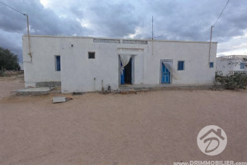 V757 -                            Sale
                           Houch Djerbien Djerba