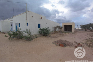 V757 -                            Sale
                           Houch Djerbien Djerba